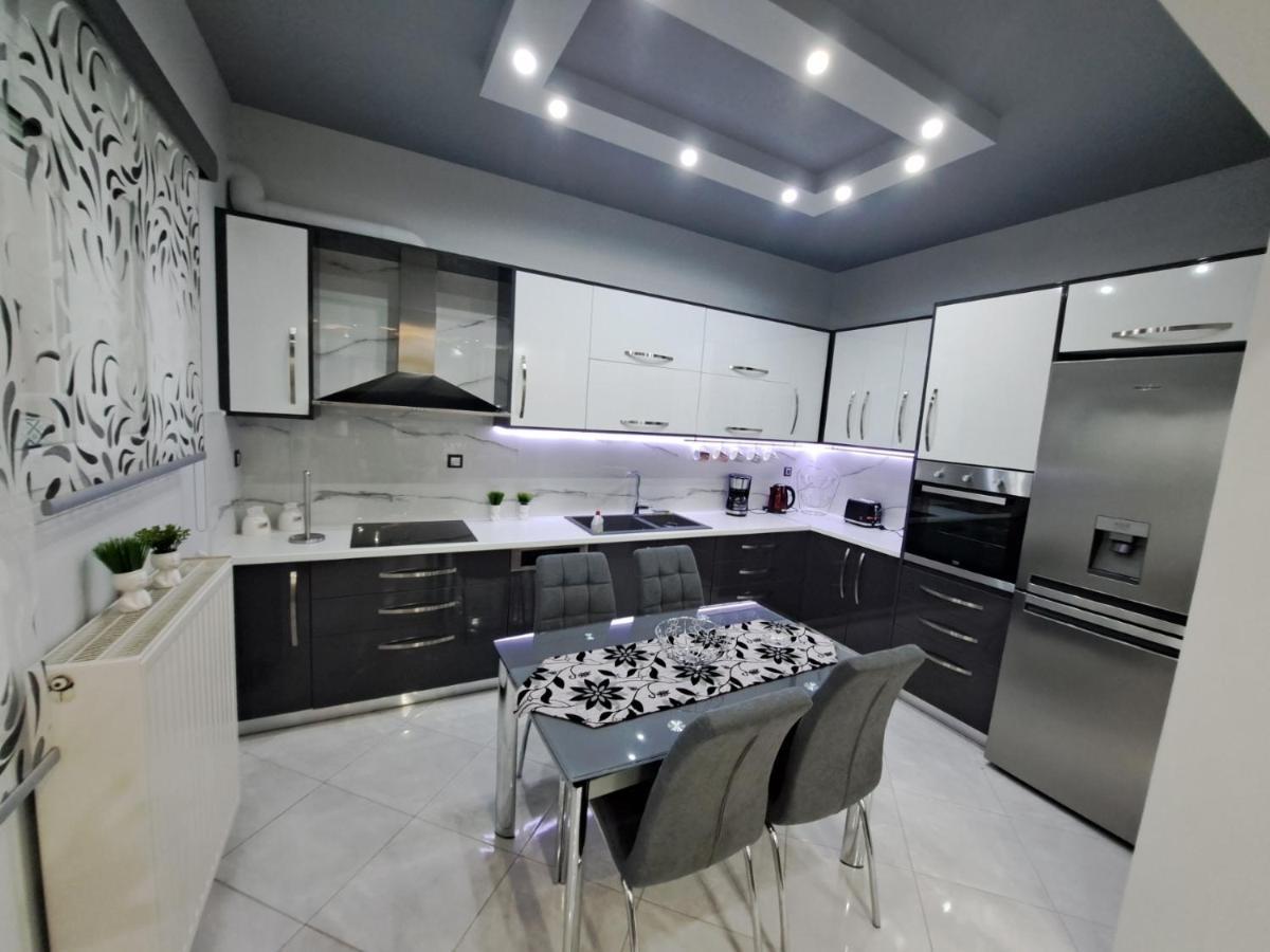 Luxury Apartment Amarynthos Zewnętrze zdjęcie