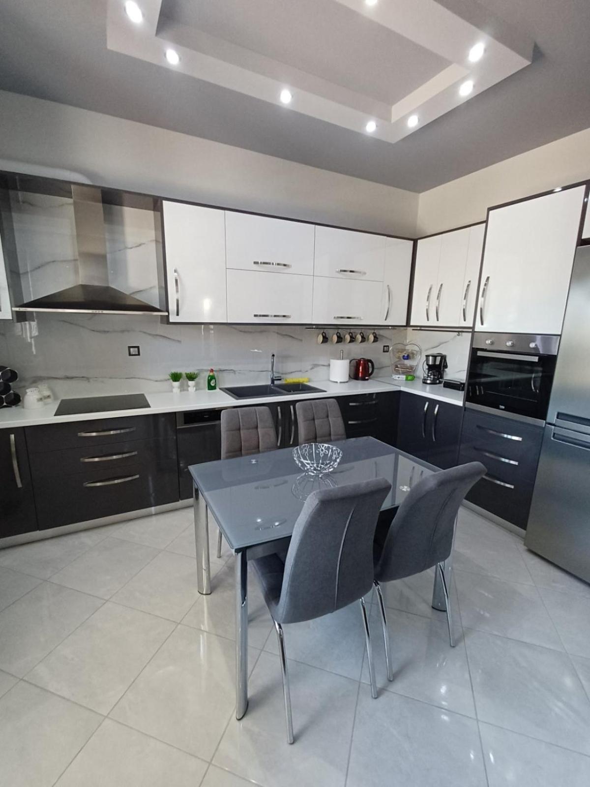 Luxury Apartment Amarynthos Zewnętrze zdjęcie